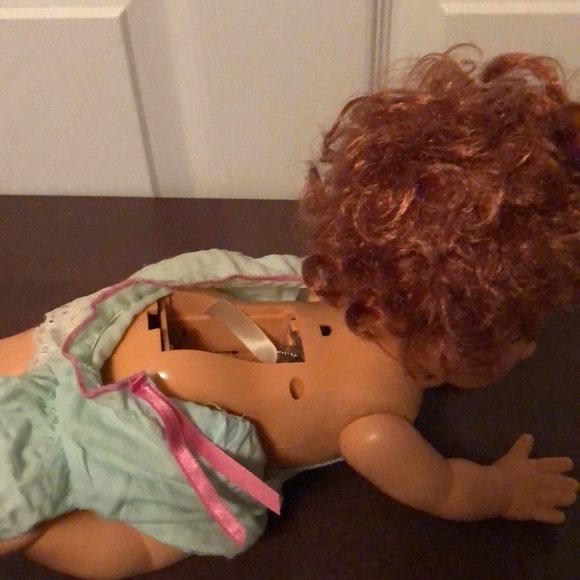 Vintage 1991 Irwin Toys Crawling Position Baby Doll - Picture 9 of 10